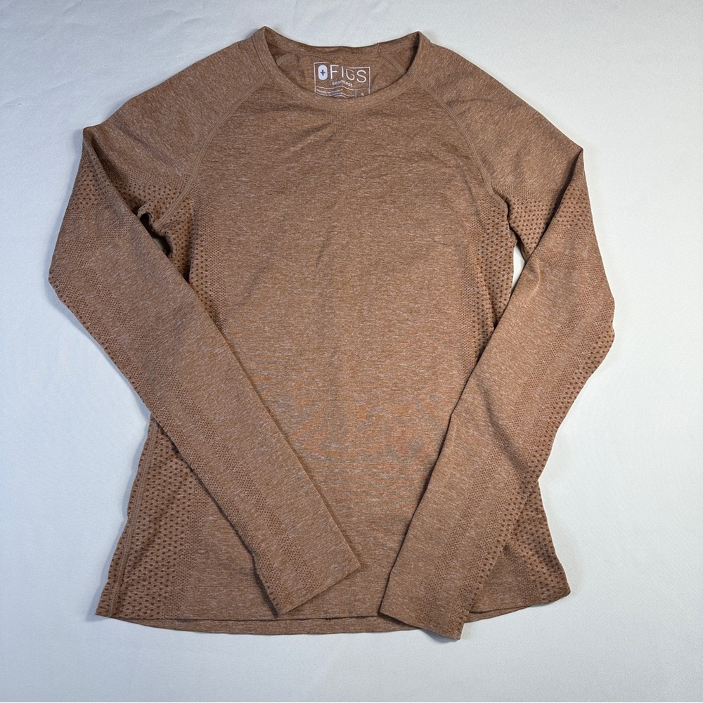 Figs Long Sleeve Tee in Heathered Brown Size Small